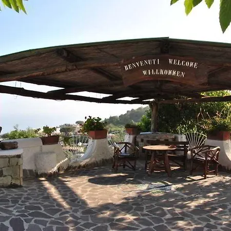 Country Club Hotel 3*