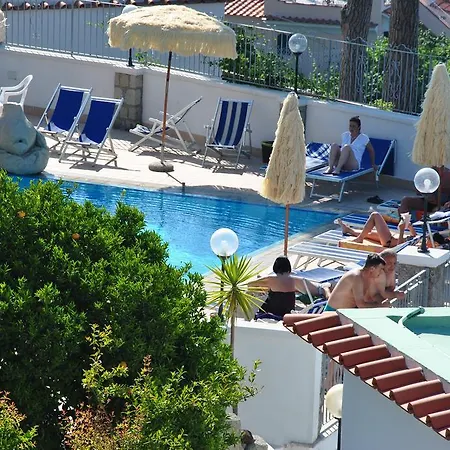 Country Club 3*